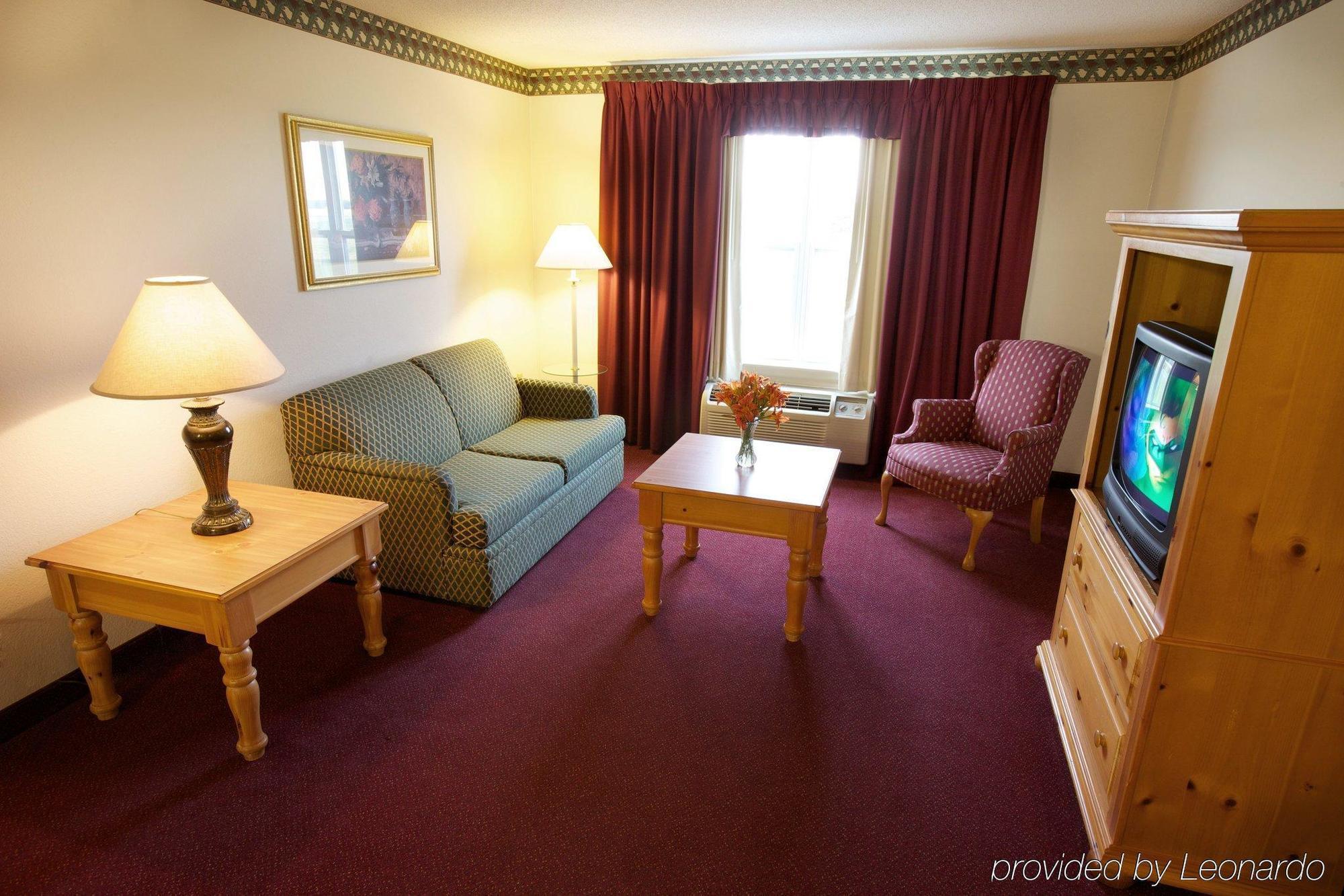 Lancaster & Hotel 2*