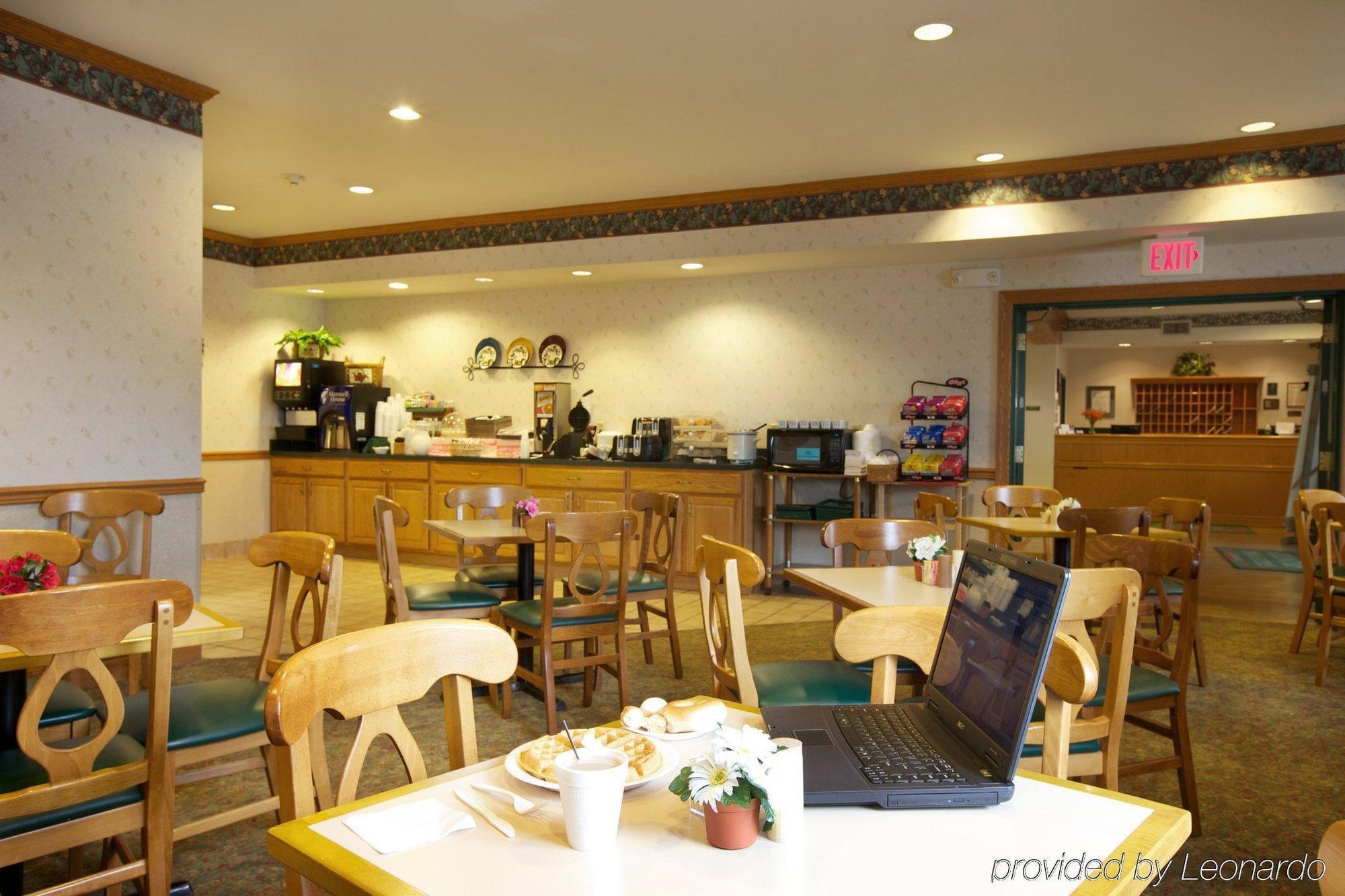 Lancaster & Hotel 2*
