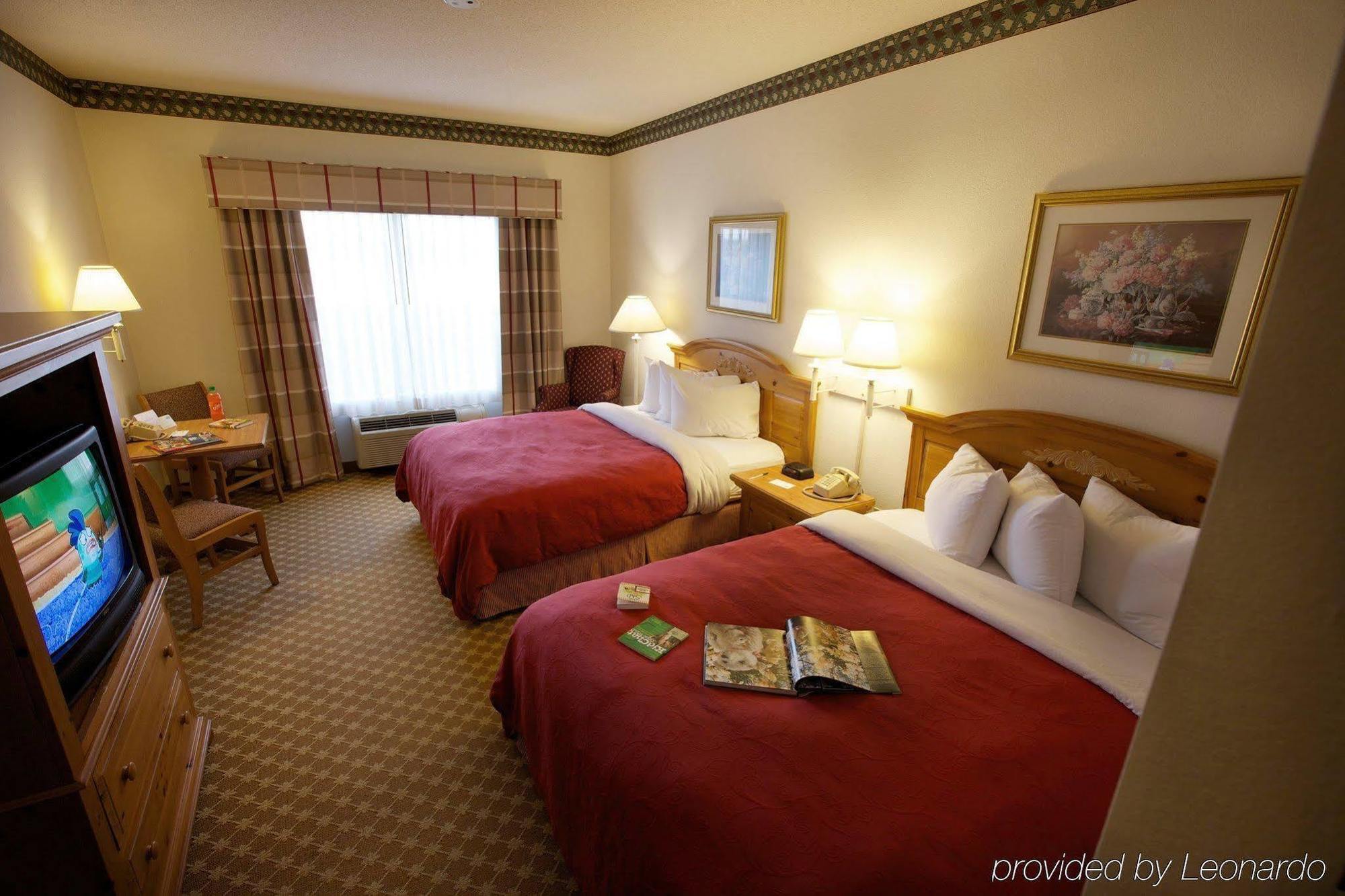 Lancaster & Hotel 2*